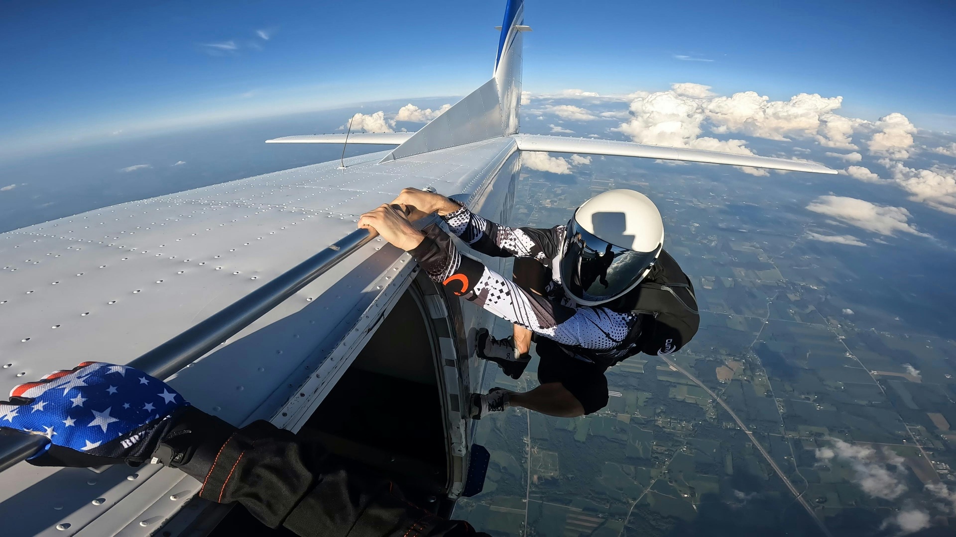 SKY action sports scene representing the HORNGRY SKY sector